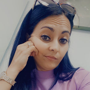 Meet your Posher, Esther